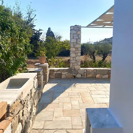 Elitas Lodge: Cosy Cycladic Outside Paroikia Holiday home