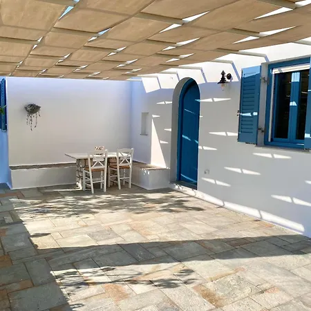 Dom wakacyjny Elitas Lodge: Cosy Cycladic Outside Paroikia *