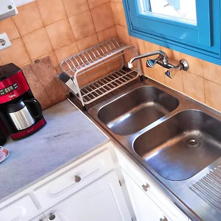 Elitas Lodge: Cosy Cycladic Outside Paroikia Holiday home *