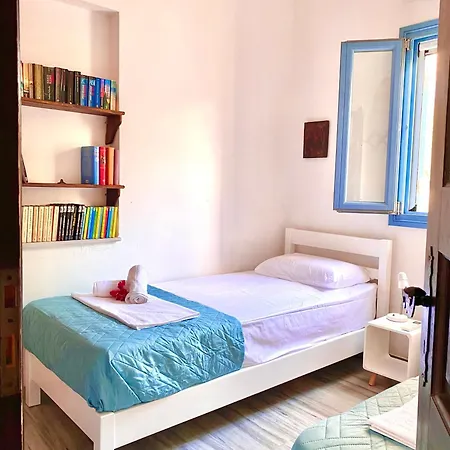 Elitas Lodge: Cosy Cycladic Outside Paroikia * Parikia (Paros)